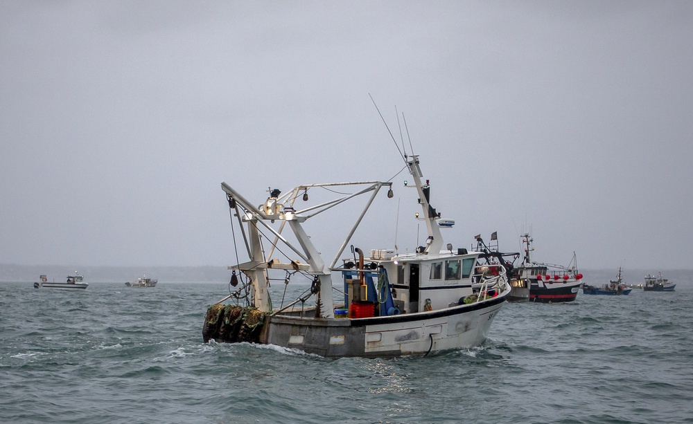 法英渔业争端升级，法国渔民举行抗议活动