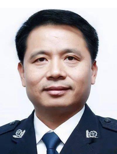 万凯任江西省公安厅常务副厅长曾获评任长霞式公安局长