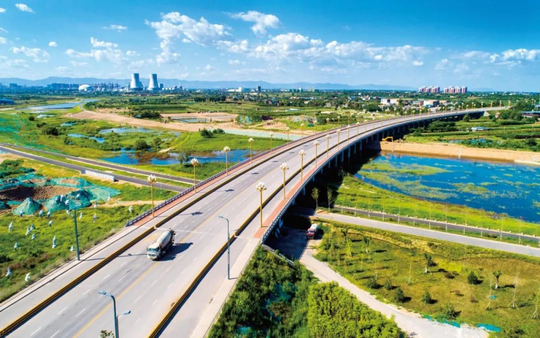 丝博会前报喜讯富阎新区签约15个项目引资168亿元