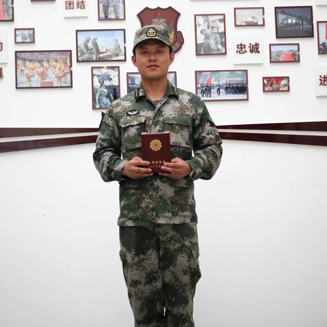 妈妈军功章也有您的一半