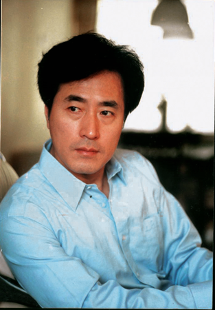 杨立新电是社会发展的度量衡