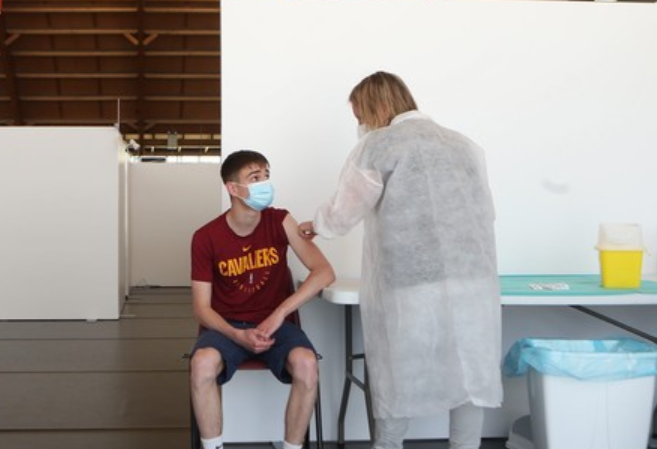 法国12岁以上未成年人15日起接种新冠疫苗