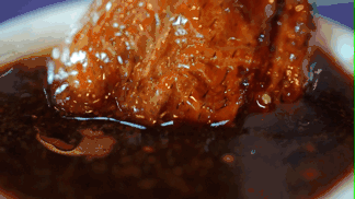 △新会古井烧鹅，荔枝木和15年陈皮烧制