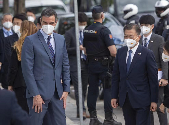 西班牙首相桑切斯：西班牙强制在室外佩戴口罩的措施将很快取消