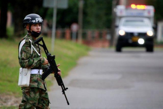 哥伦比亚一军事基地发生汽车炸弹爆炸，已致36人受伤