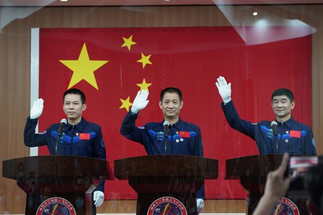 神舟十二号三名中国航天员终于揭晓，为何是他们？