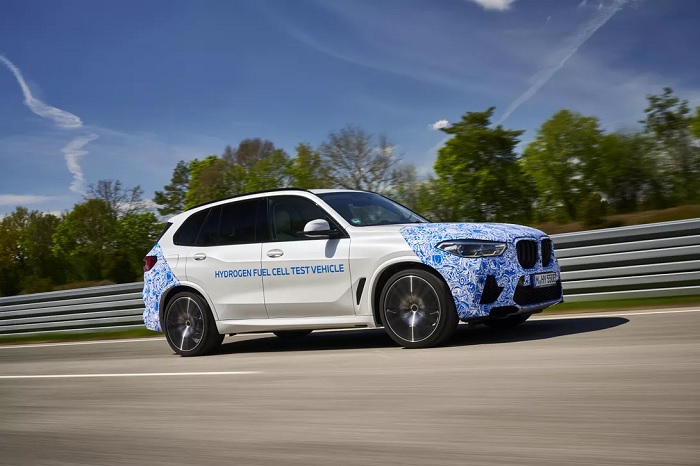 宝马氢燃料电池原型车BMW i Hydrogen NEXT开启实路测试