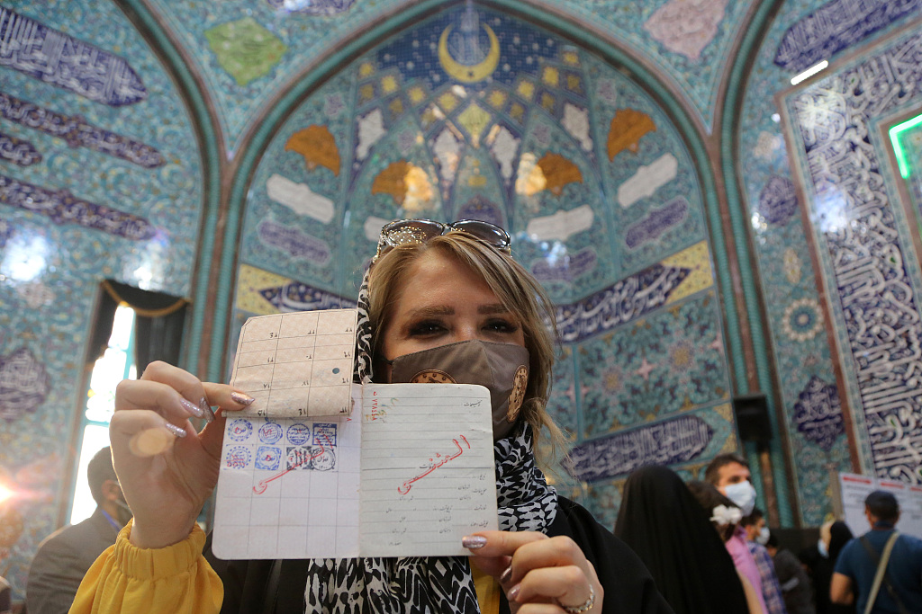 伊朗举行总统选举投票