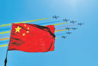 在庆祝中华人民共和国成立70周年阅兵式上,k8教练机梯队飞过天安门上