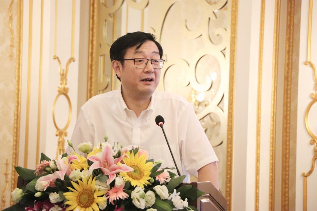 中国鲁迅研究会会长中国人民大学孙郁教授,四川大学副校长姚乐野教授