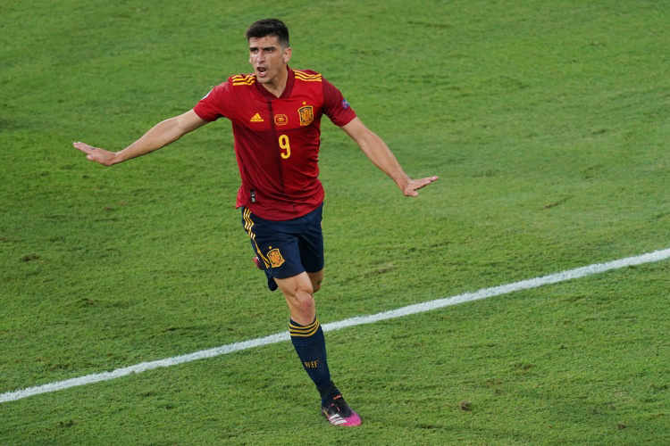 杰拉德-莫雷诺自19年10月国家队首秀以来已制造10球 同期最多