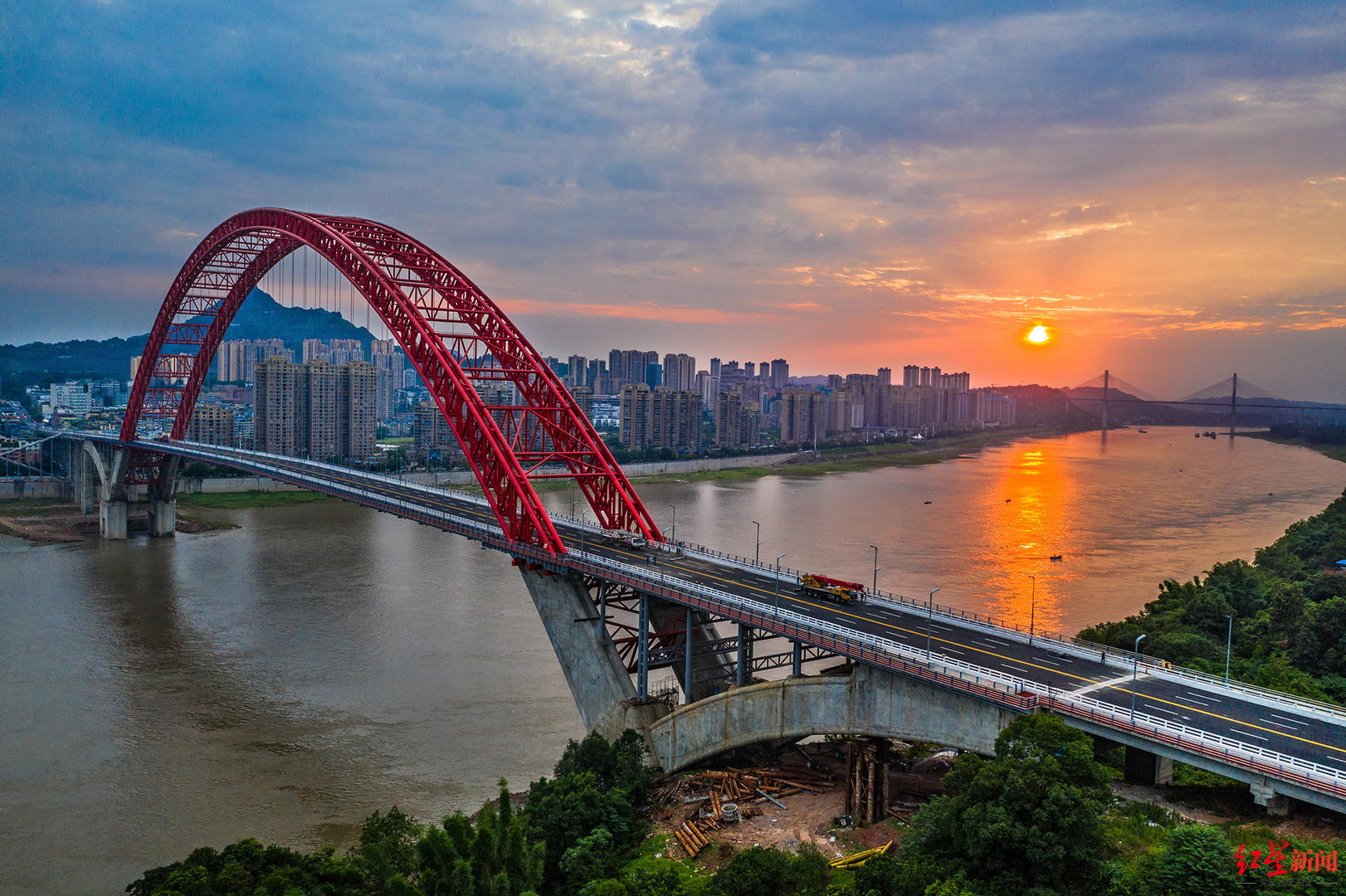 四川又一世界之最合江长江公路大桥建成通车