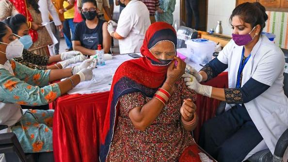 印度新增新冠肺炎确诊病例46148例 累计确诊超3027万例