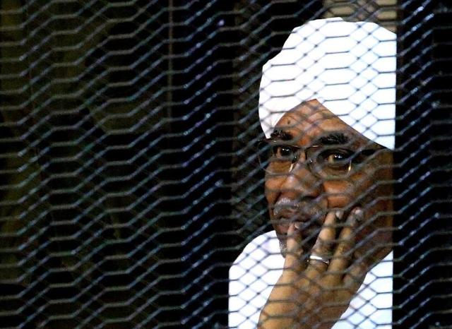 苏丹同意向国际刑事法院移交被通缉人员，或包括前总统巴希尔
