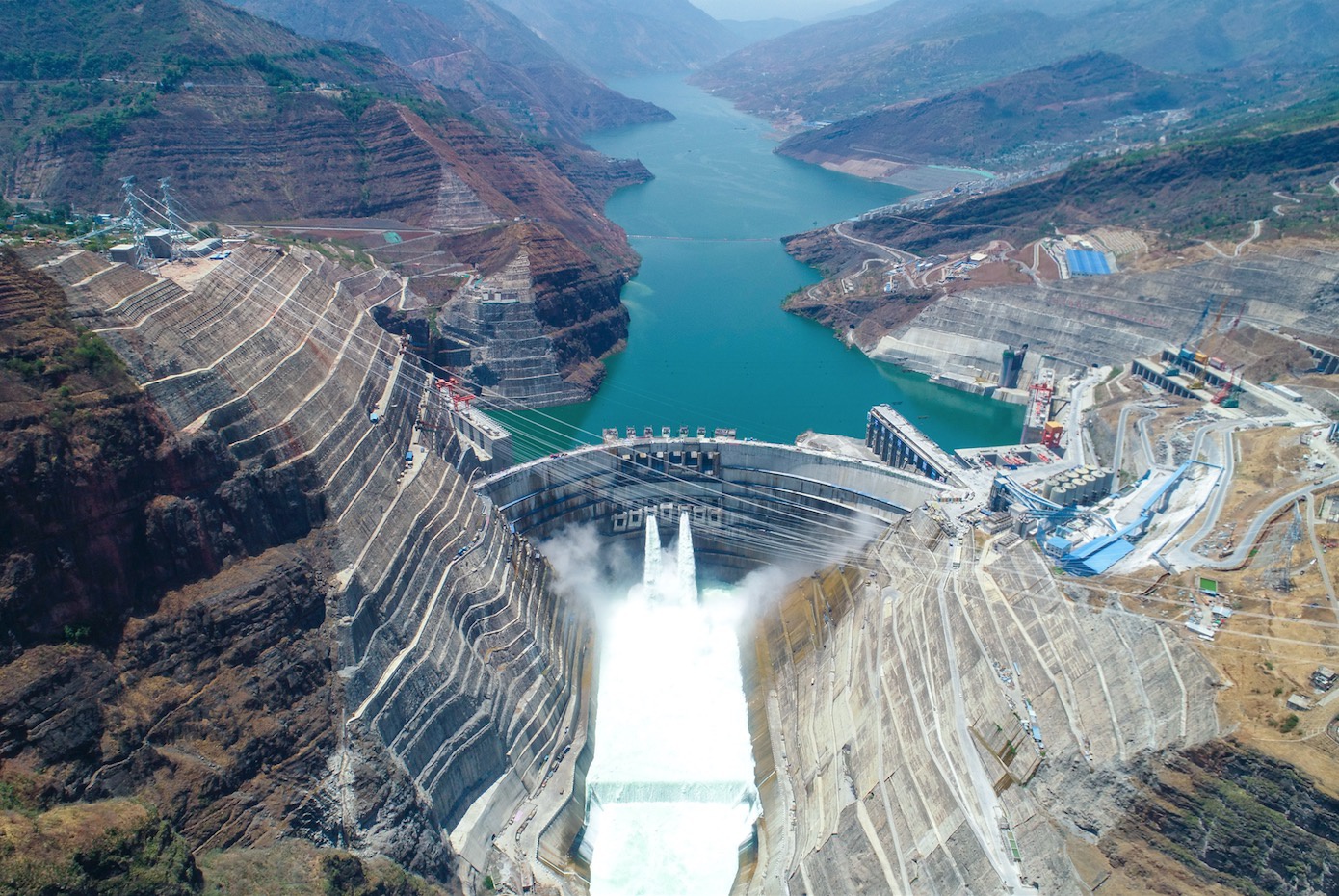 鹤舞金沙，60秒回顾世界第二大水电站白鹤滩建造发电全程