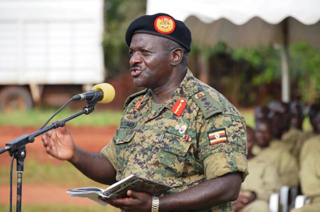乌干达一部长在首都郊区遭暗杀袭击受伤，女儿和司机被杀死