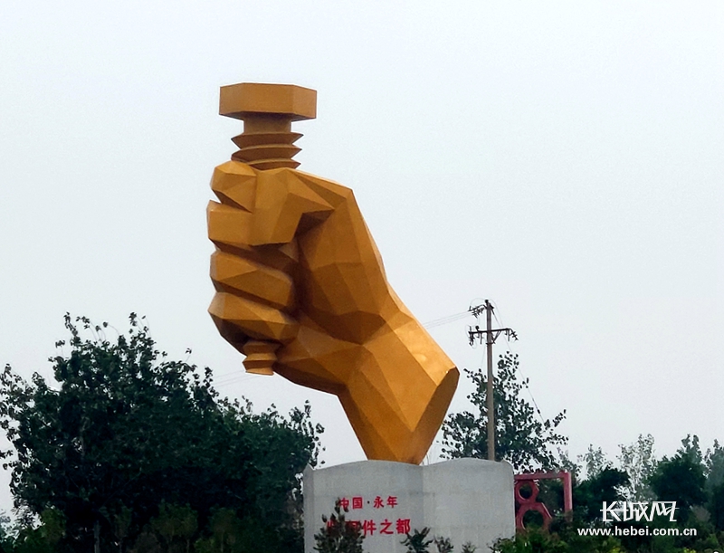 永年城区的特色雕塑.&nbsp;长城网记者&nbsp;郑建卫&nbsp;摄