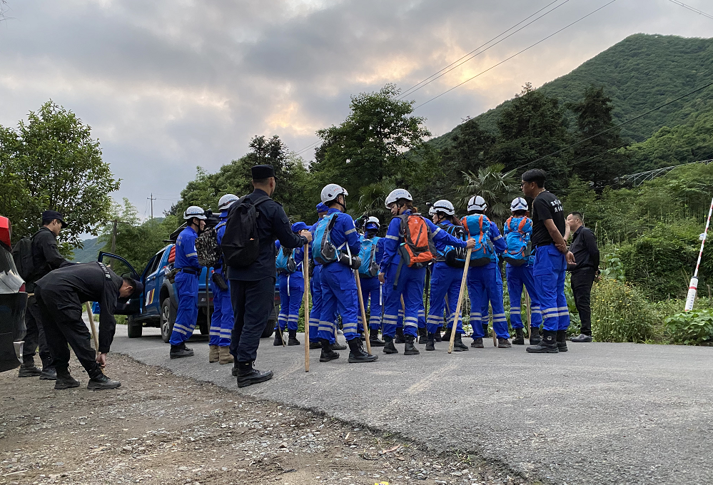 ▲富阳先锋应急救援队