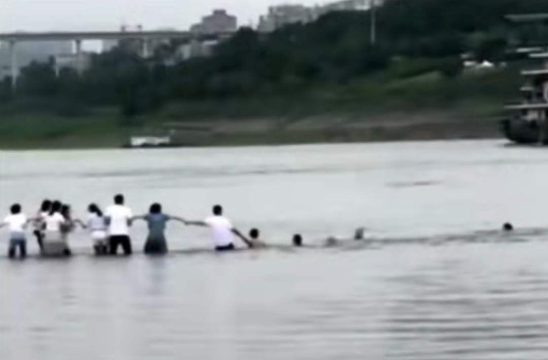 为救落水儿童遇难，重庆教师王红旭被追授见义勇为荣誉称号休闲区蓝鸢梦想 - Www.slyday.coM