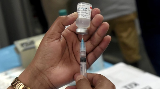 太惨！印度孟买证实新冠疫苗骗局，2000民众全员被注射盐水