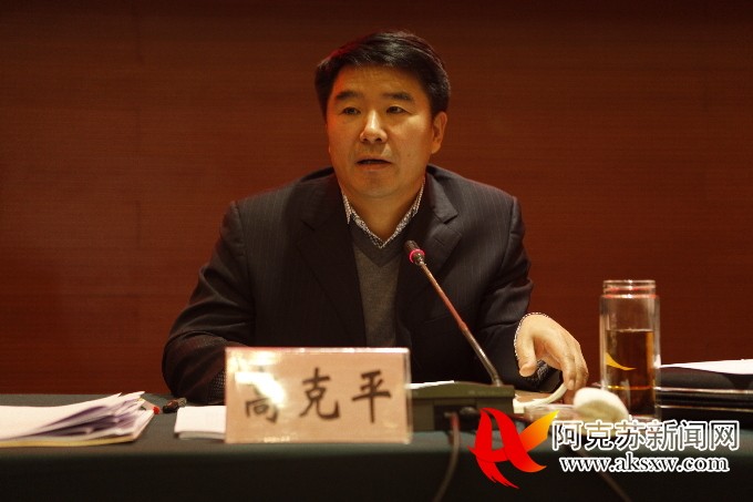 高克平退役后来到阿克苏地区土地管理处工作,后调入阿克苏地委组织部