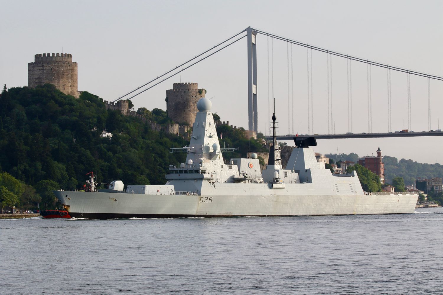 英"卫士"号驱逐舰被曝脱离航母打击群 折返直布罗陀|英国|45型驱逐舰