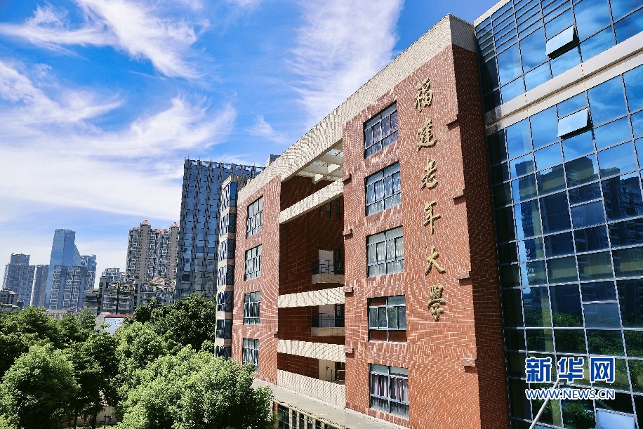 福建老年大学接受爱心捐赠拟成立老年人键盘乐团