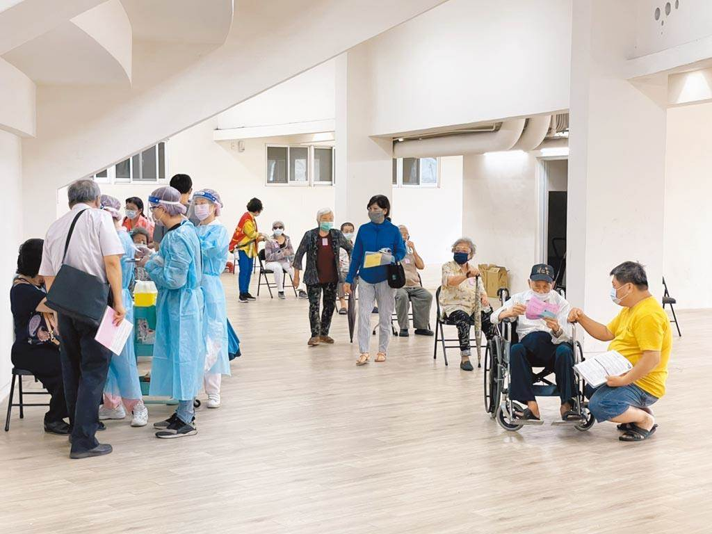 å°åª' é«˜é›„ä¸€70å¤šå²è€äººæŽ¥ç§èŽ«å¾·çº³åŽçŽ°åœºä¼'å…‹é€åŒ»ä¸æ²» æ–°å† è‚ºç‚Ž æ–°æµªæ–°é—»