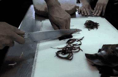 〓&nbsp;黑帮老哥的三指切菜神功