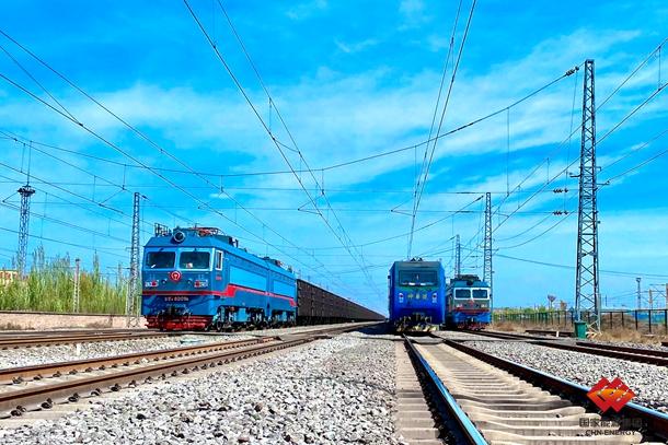 图为大准线上列车正在驶向大同东口方向