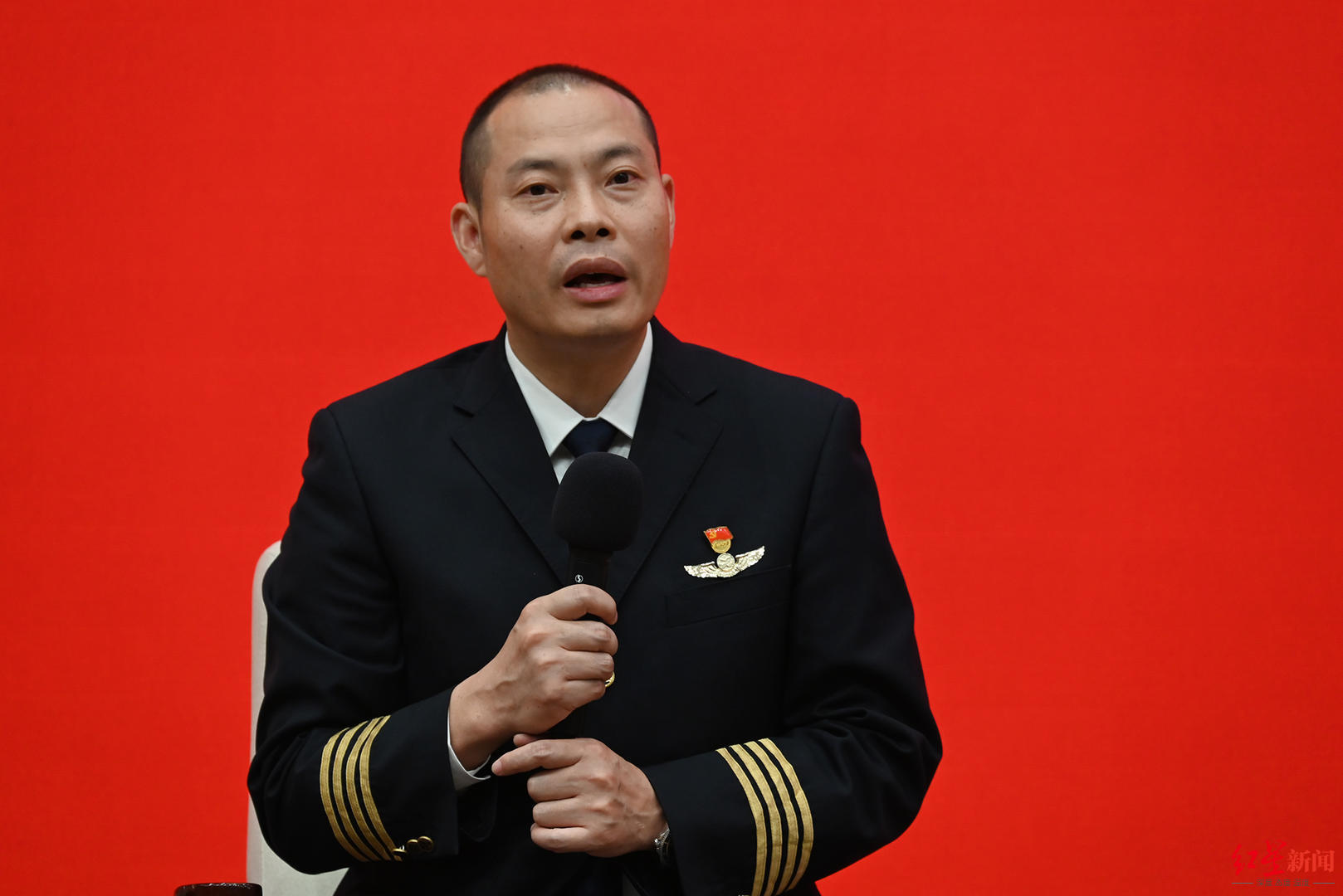 四川航空股份有限公司副总飞行师 刘传健