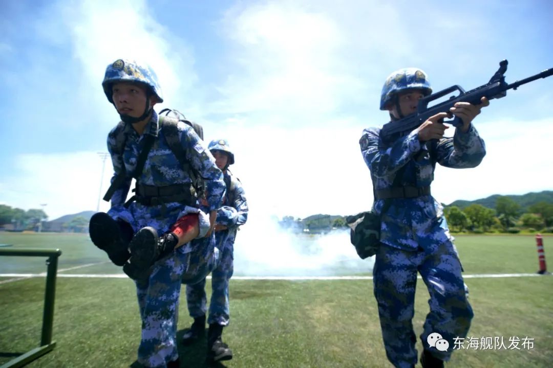 骄阳似火,练兵正当时!