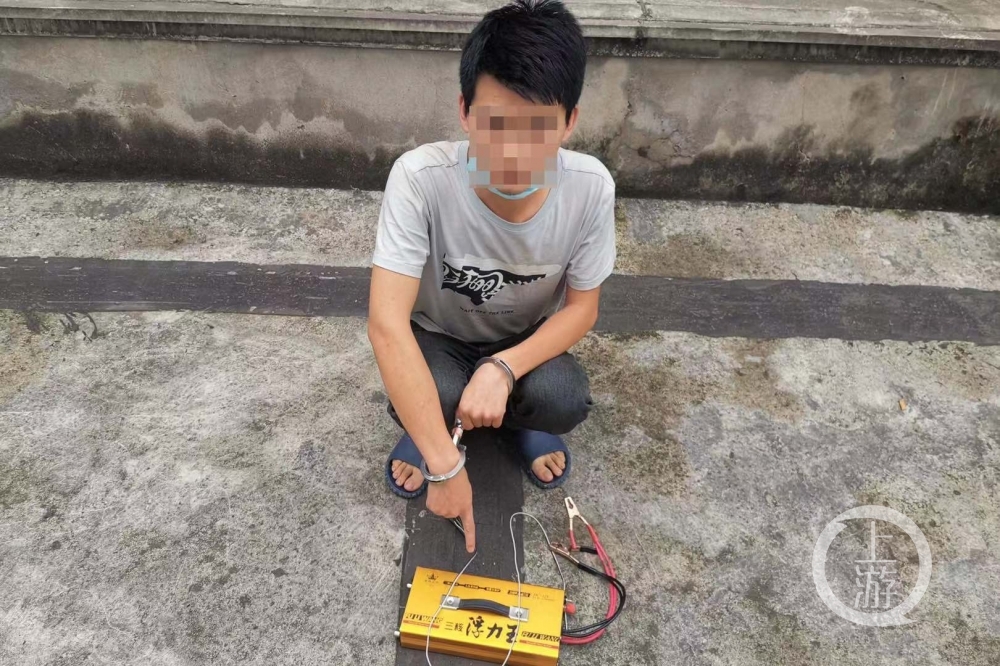 10年禁渔因为嘴馋非法捕捞7名男子被江津警方当场抓获