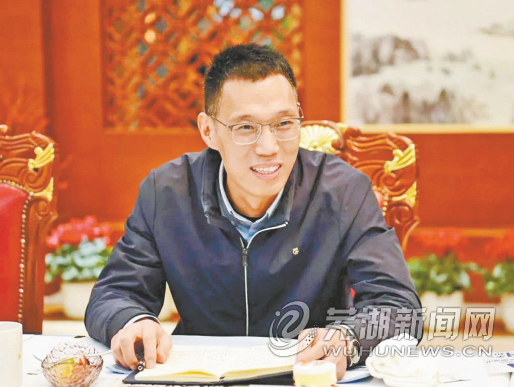 图为人民日报社安徽分社党支部副书记,采编中心主任 韩俊杰