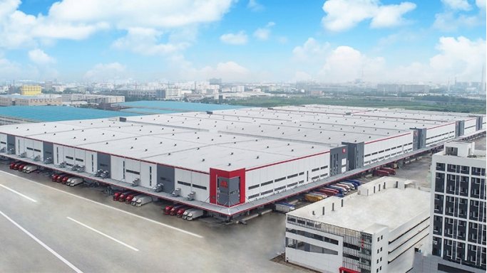 京东物流库存仓；图片来源：沃尔沃汽车官网