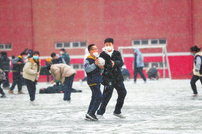 河南迎来今年首场降雪