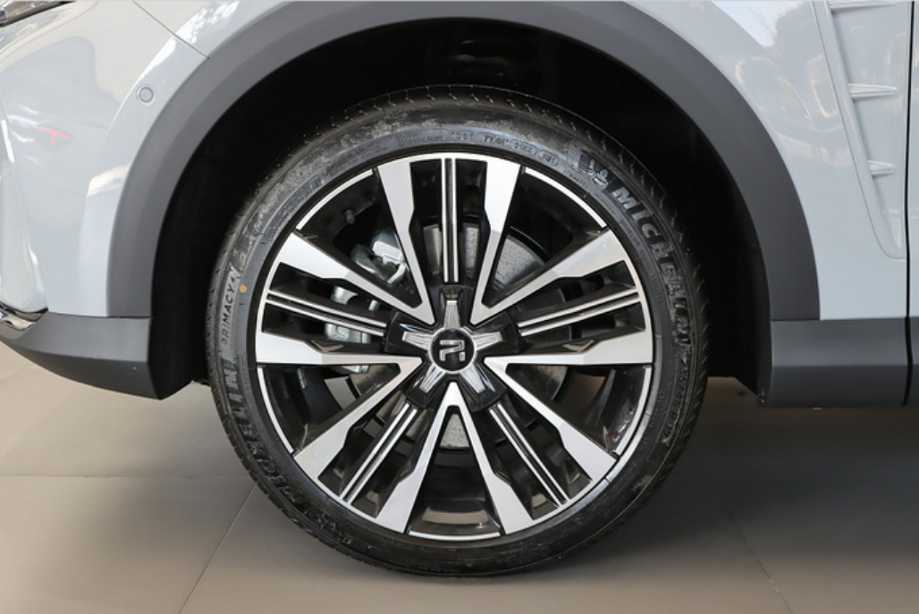 飞凡MARVEL R硬核三电技术，别具看点