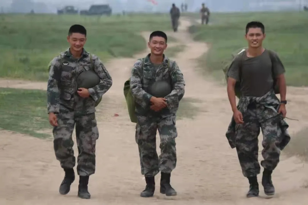 疤不得怎么用好样的！这些双胞胎同年考上大学，同年参军入伍_https://www.jmylbn.com_新闻资讯_第15张