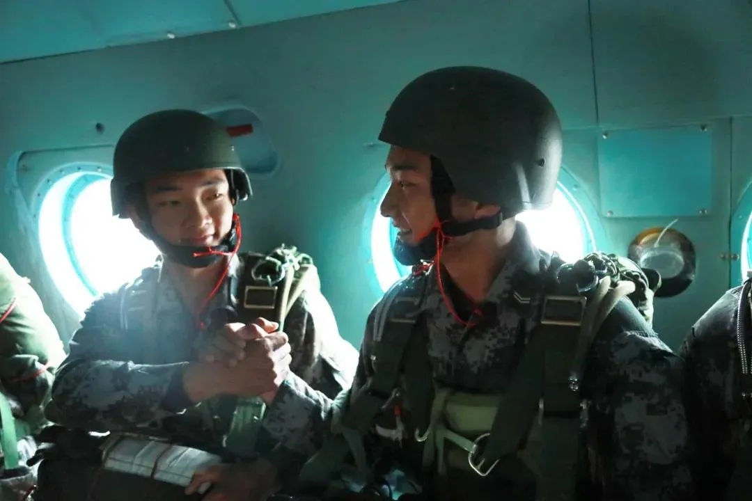 疤不得怎么用好样的！这些双胞胎同年考上大学，同年参军入伍_https://www.jmylbn.com_新闻资讯_第13张