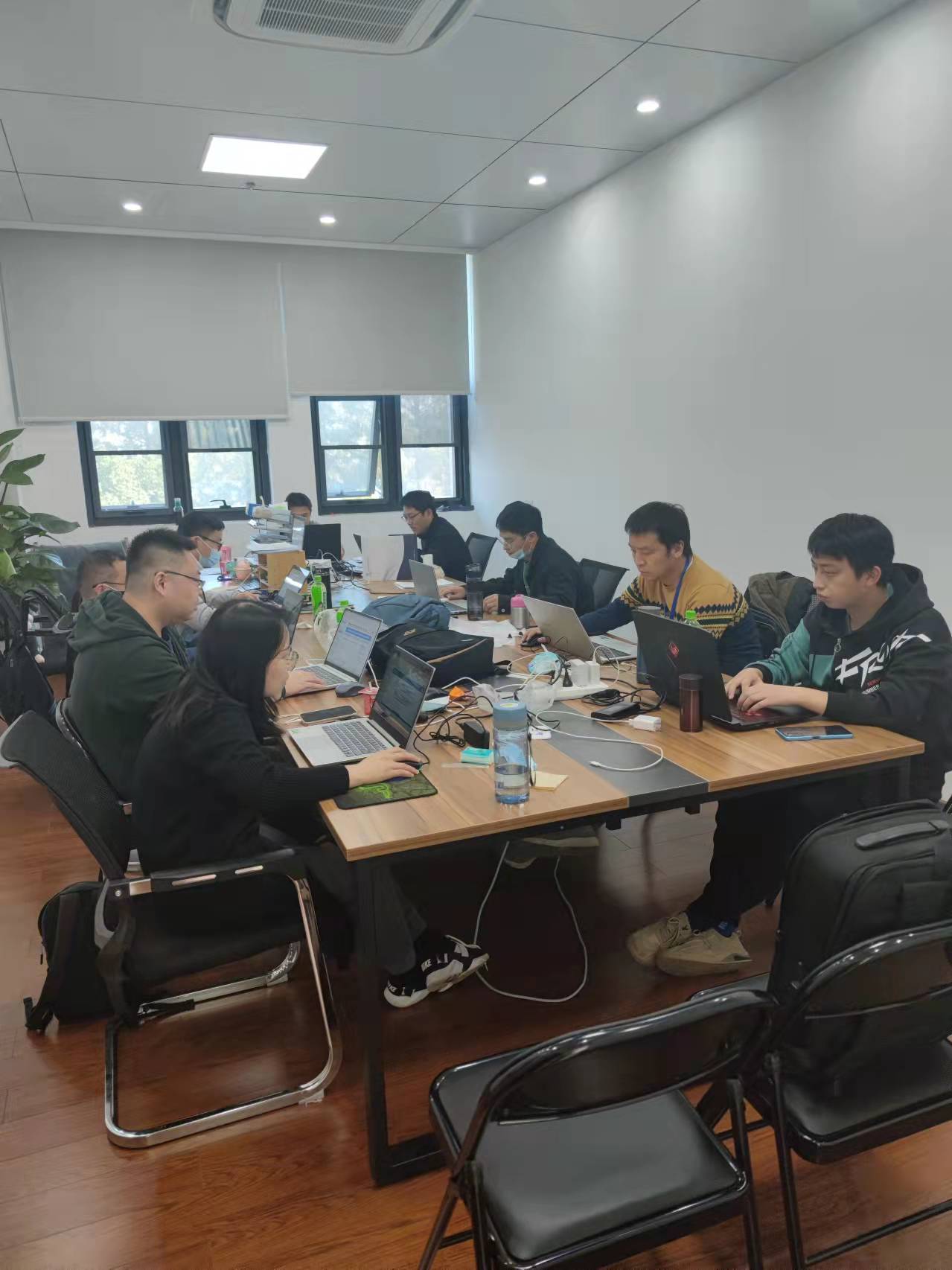 中国电信研发团队作为"精准作业派工","人机协同作业"的网络和技术