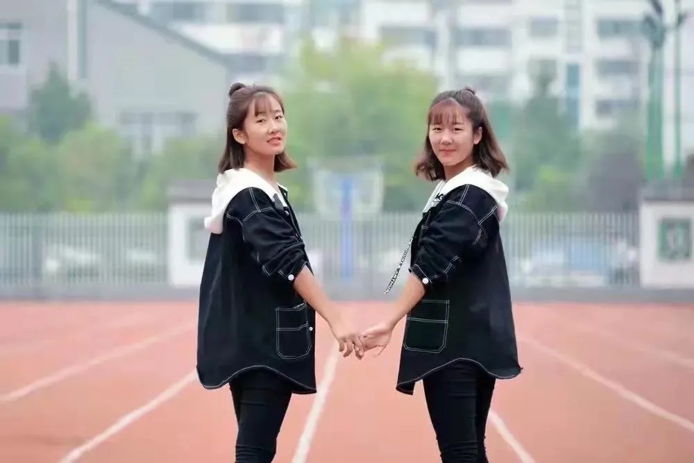 疤不得怎么用好样的！这些双胞胎同年考上大学，同年参军入伍_https://www.jmylbn.com_新闻资讯_第2张