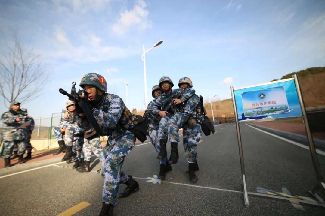 海军学员"鲸武勇士"驰骋战场,气场爆棚!_新浪财经_新浪网