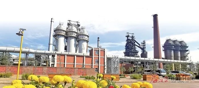 　　宝钢集团新疆八一钢铁有限公司富氢碳循环高炉外景（摄于2021年8月1日）。姚海山摄