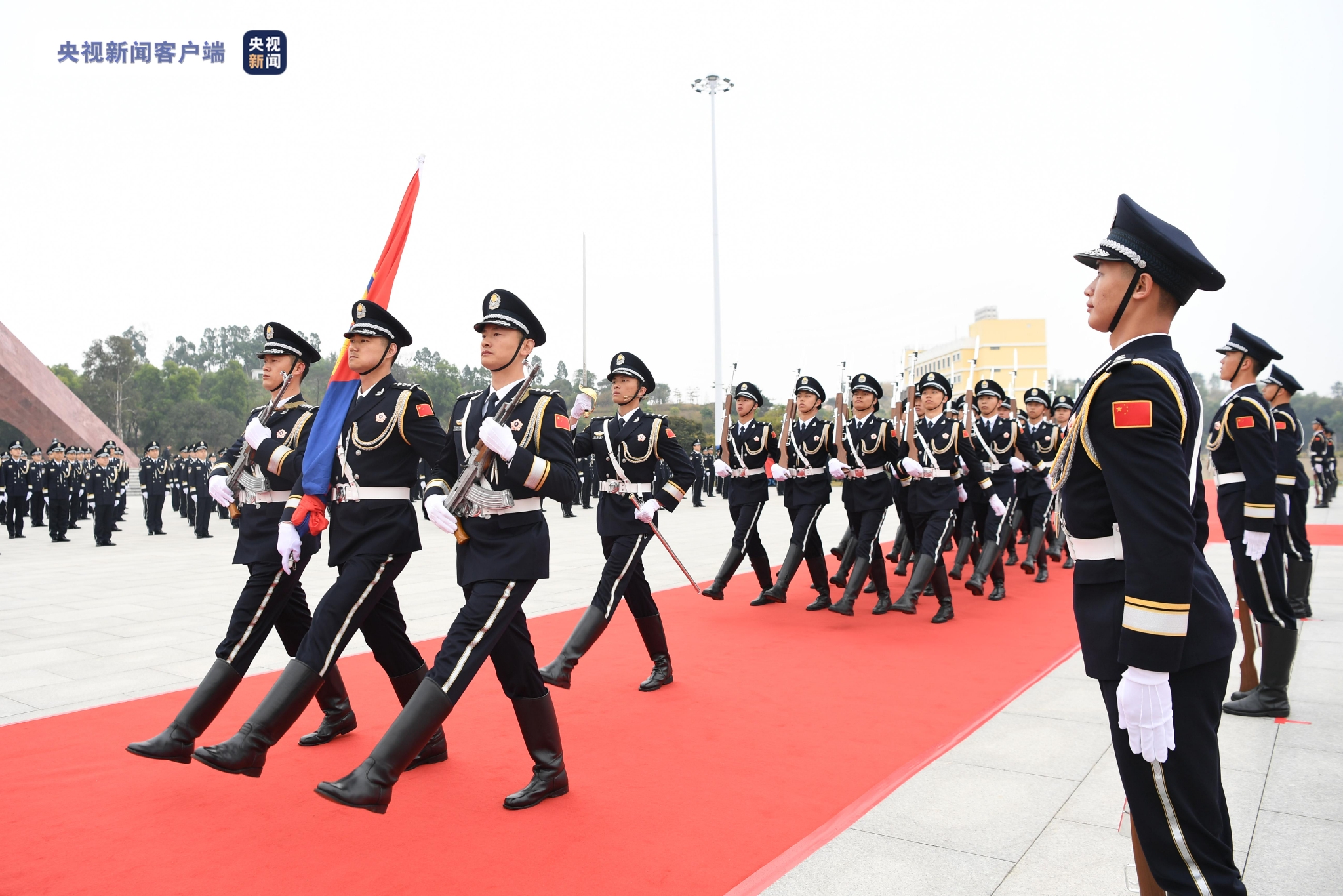 2022年中国人民警察节广东公安升警旗仪式隆重举行