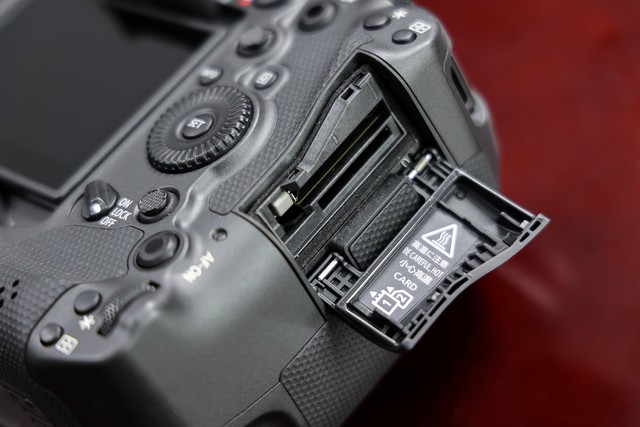 年终奖马上到手 2022年买什么相机之佳能篇