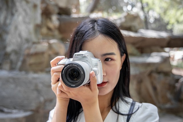 年终奖马上到手 2022年买什么相机之佳能篇