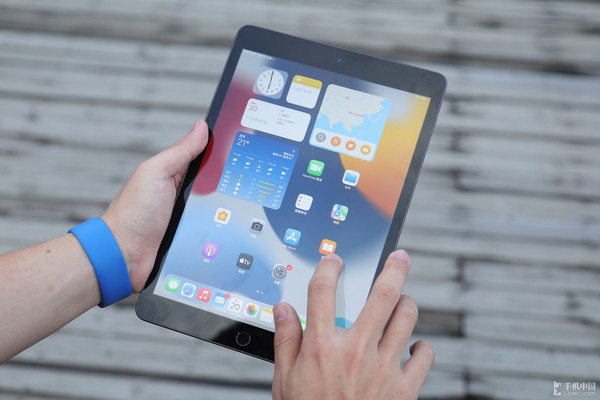 CNMO|OLED iPad可能会在2024年上市 三星苹果激烈协商中