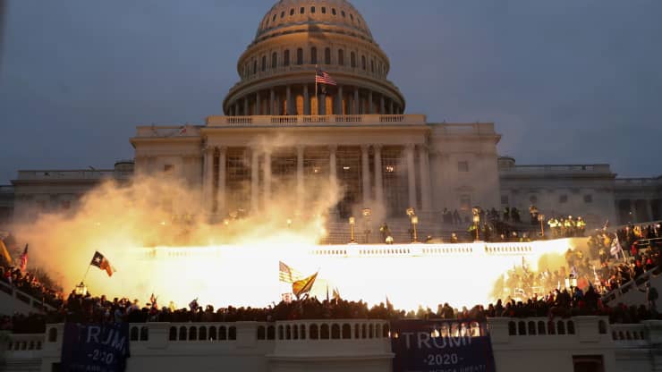 2021年1月6日，美国国会山庄骚乱（图片来源：路透社）