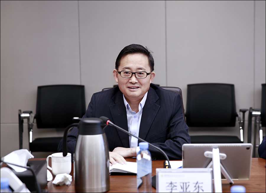 邓仁杰调研招商健康