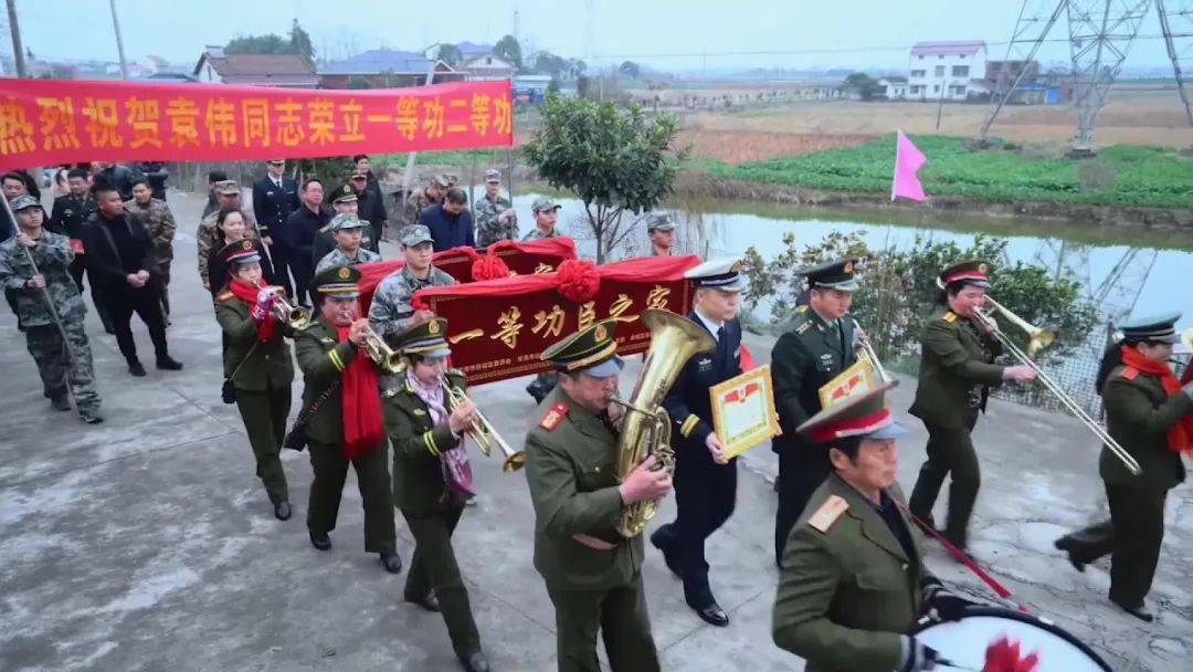 海军舰载机特级飞行员，再立一等功！